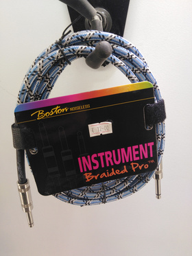 Boston Noiseless Braided Pro cable 1/4" jack to jack - vintage blue |  Καλώδια στο Pegasus Music Store